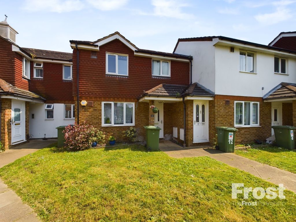 1 bed for sale in Cleveland Park, StainesUponThames