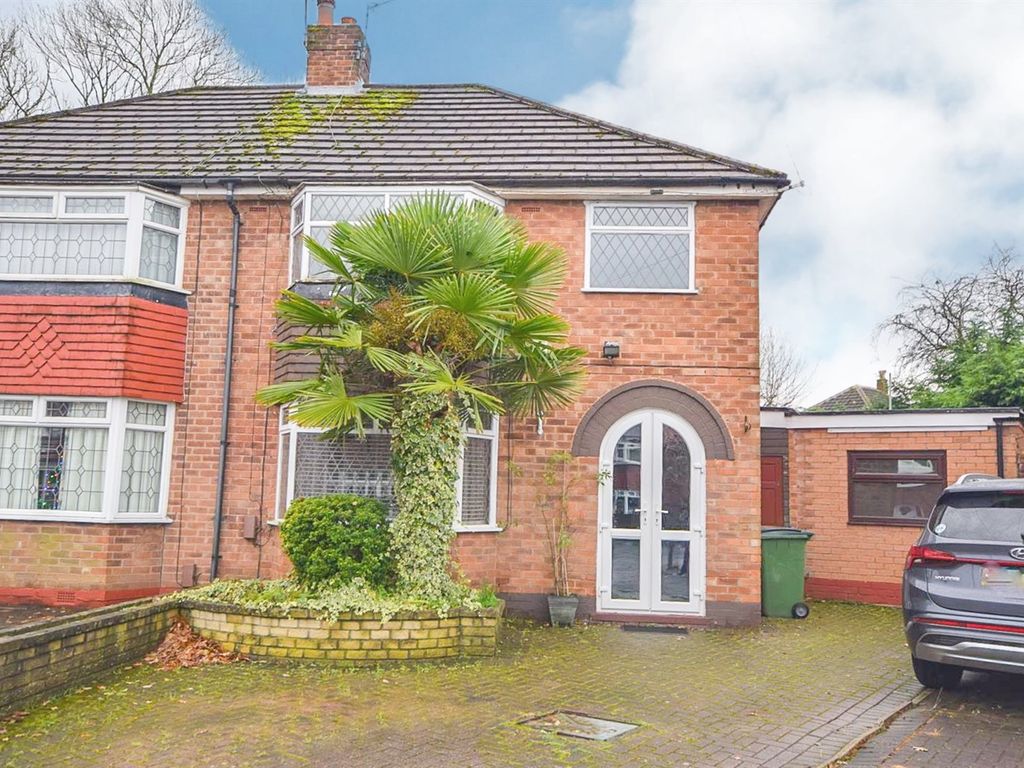 3 bed semidetached house to rent in Road, Heald Green