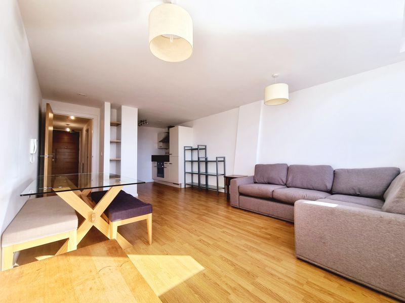 2 bed flat to rent in Mann Island, Liverpool L3 Zoopla