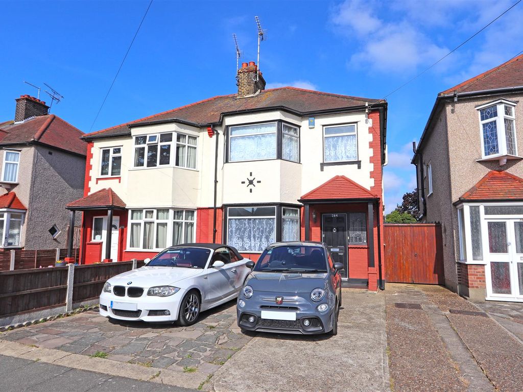 3 bed semidetached house for sale in Bournemouth Park Road, Southend