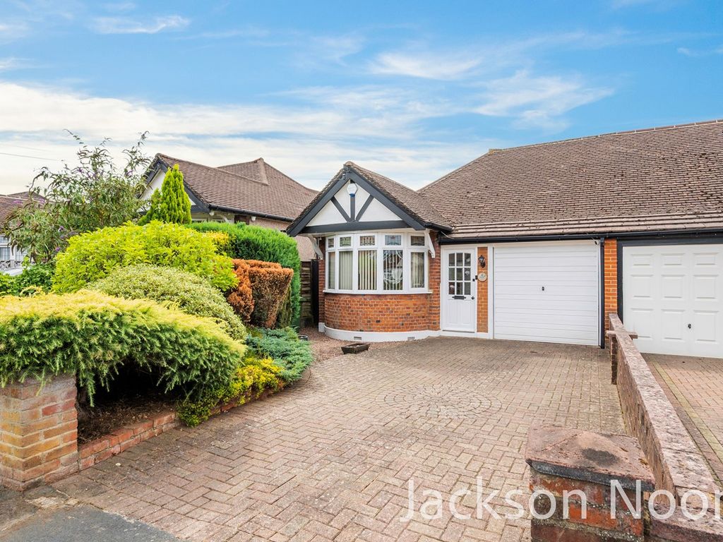 2 bed bungalow for sale in Amis Avenue, West Ewell KT19 Zoopla