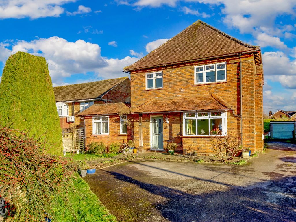 4 bed detached house for sale in Berkeley Avenue, Chesham HP5 Zoopla