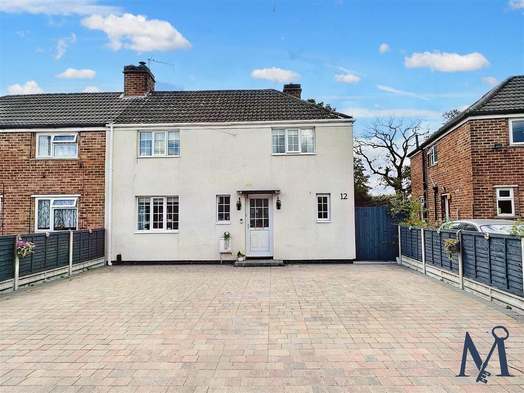 4 bed semidetached house for sale in Rowan Avenue, Coalville LE67 Zoopla