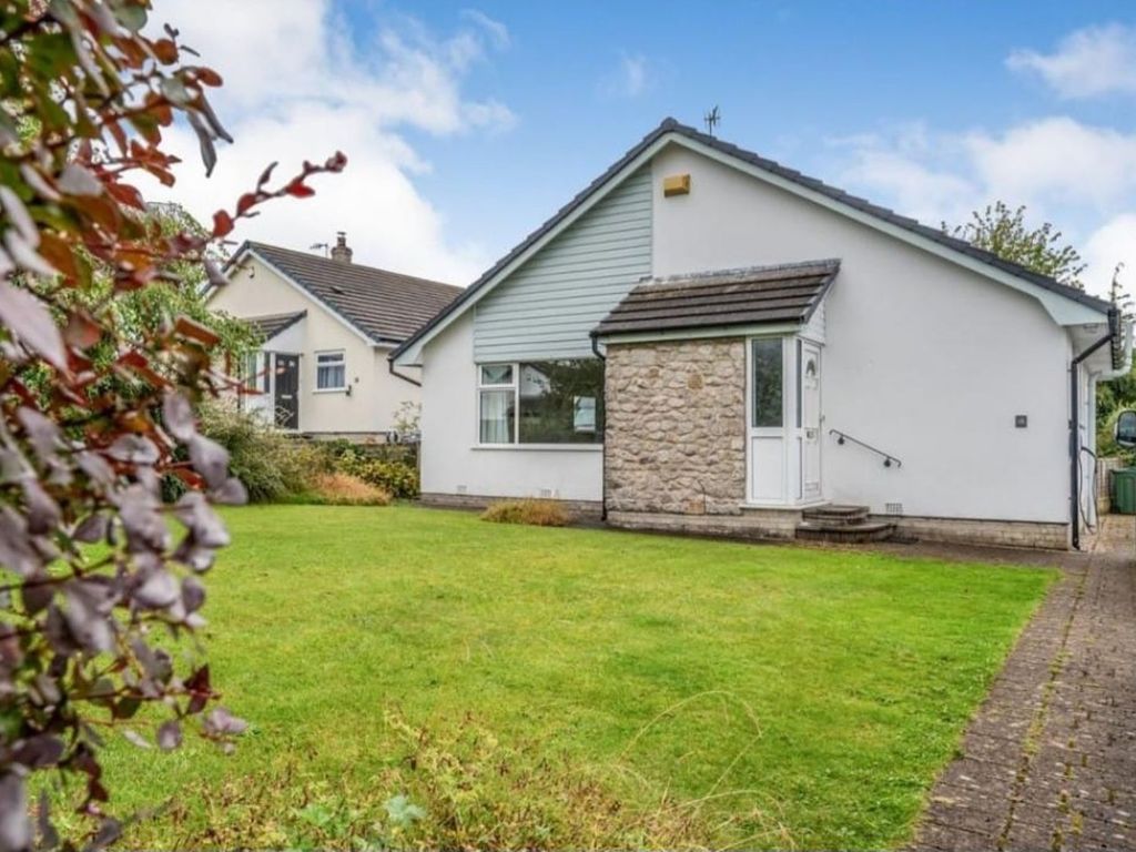 3 bed detached bungalow for sale in St. Johns Avenue, Silverdale LA5, £