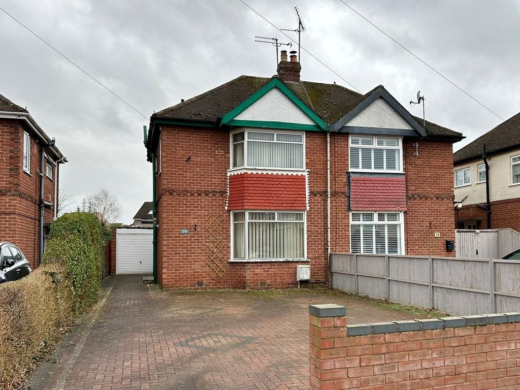 3 bed semidetached house for sale in Garrick Avenue, Hereford HR2, £