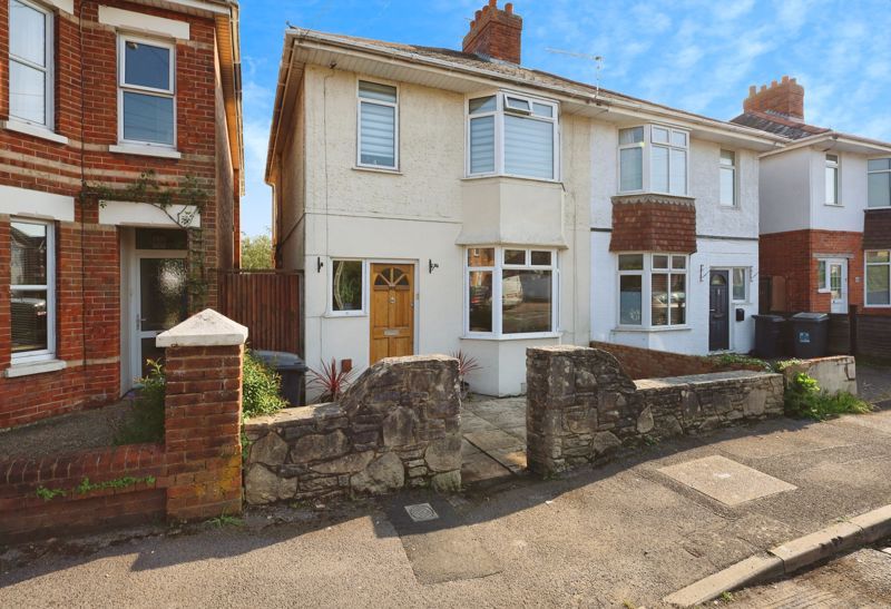 3 bed semidetached house for sale in Strouden Road, Winton