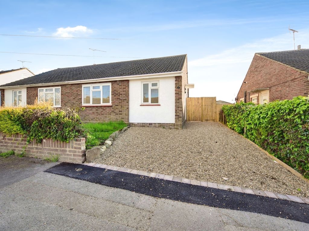 2 bed semidetached bungalow for sale in Gadby Road, Sittingbourne ME10