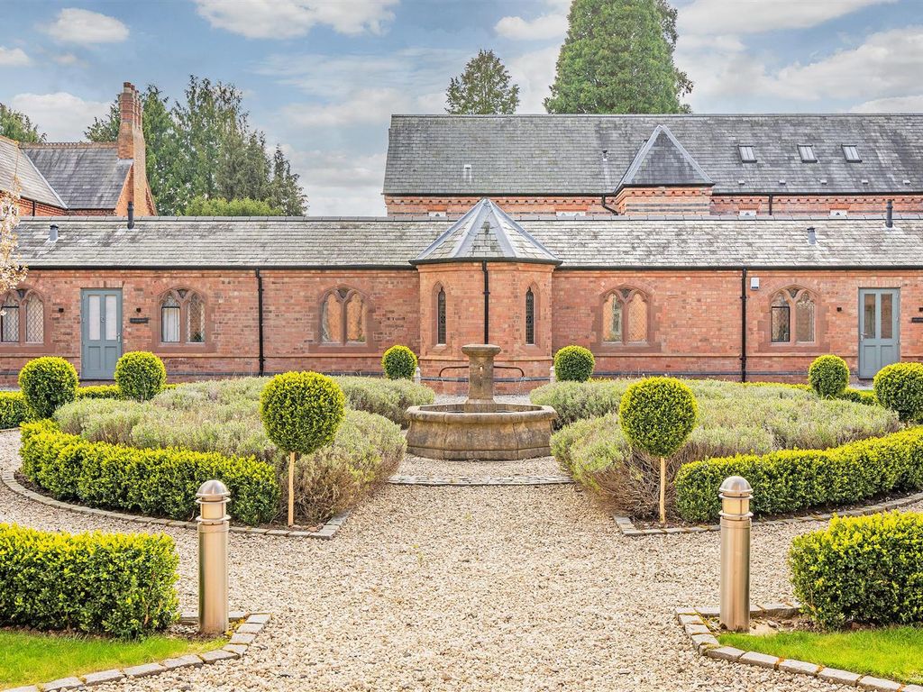 2 bed mews house for sale in Rising Lane, Knowle, Solihull B93 Zoopla