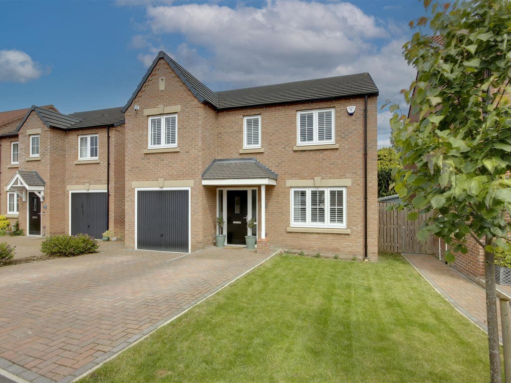 4 bed detached house for sale in Hudson Avenue, Anlaby, Hull HU10, £