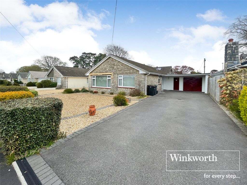 3 bed bungalow for sale in Victoria Gardens, Ferndown BH22 Zoopla