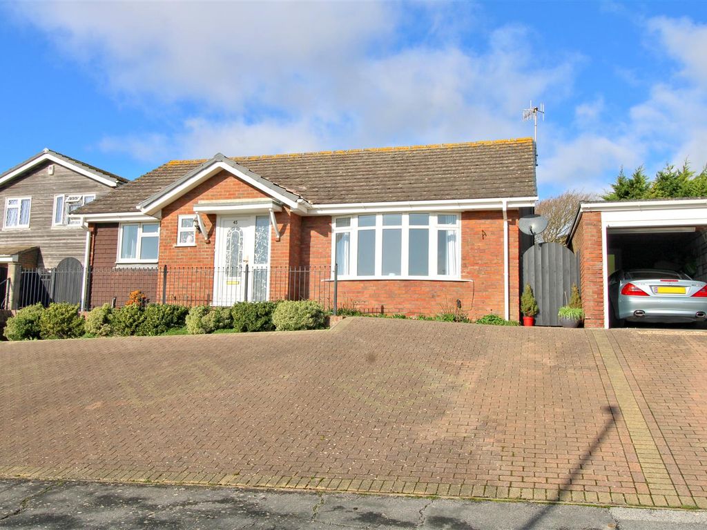 2 bed detached bungalow for sale in Clementine Avenue, Seaford BN25, £