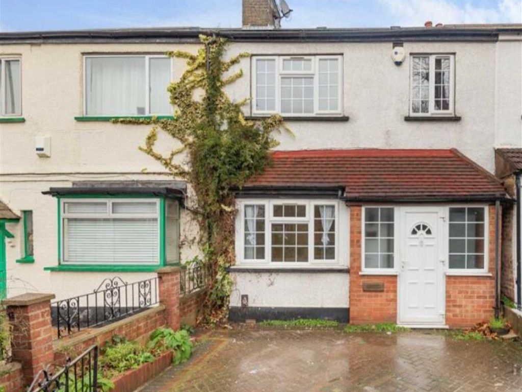 3 bed terraced house to rent in Tunnel Avenue, London SE10, £2,197 pcm