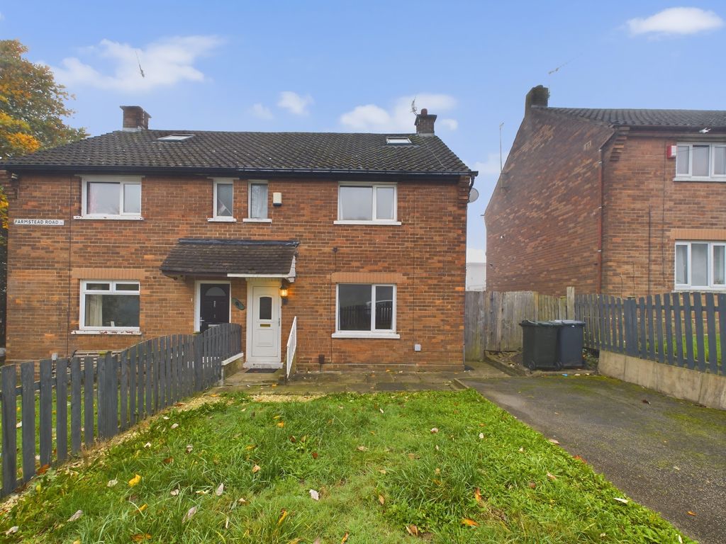 3 bed semidetached house for sale in Farmstead Road, Greengates