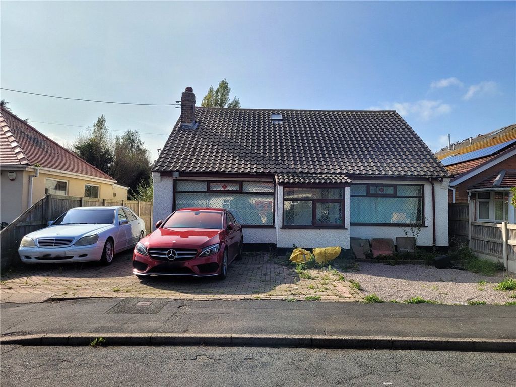 3 bed bungalow for sale in Llugwy Road, Kinmel Bay, Rhyl, Conwy LL18, £