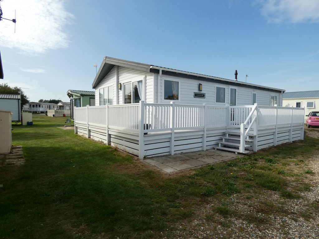 2 bed mobile/park home for sale in Church Lane, East Mersea, Colchester