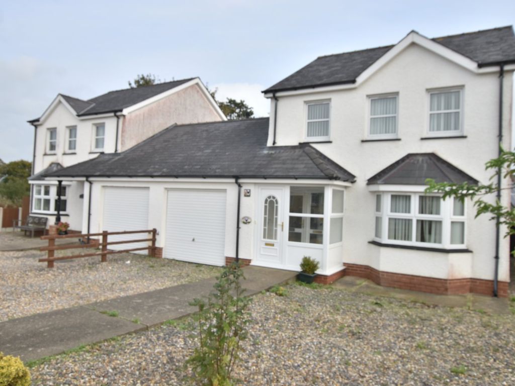 3 bed linkdetached house for sale in Parc Yr Ynn, Llandysul SA44, £