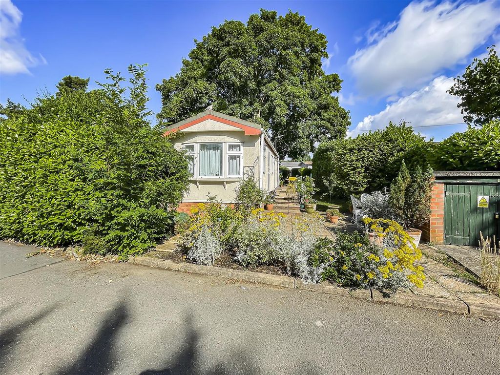 1 bed mobile/park home for sale in Main Road, Willows Riverside Park