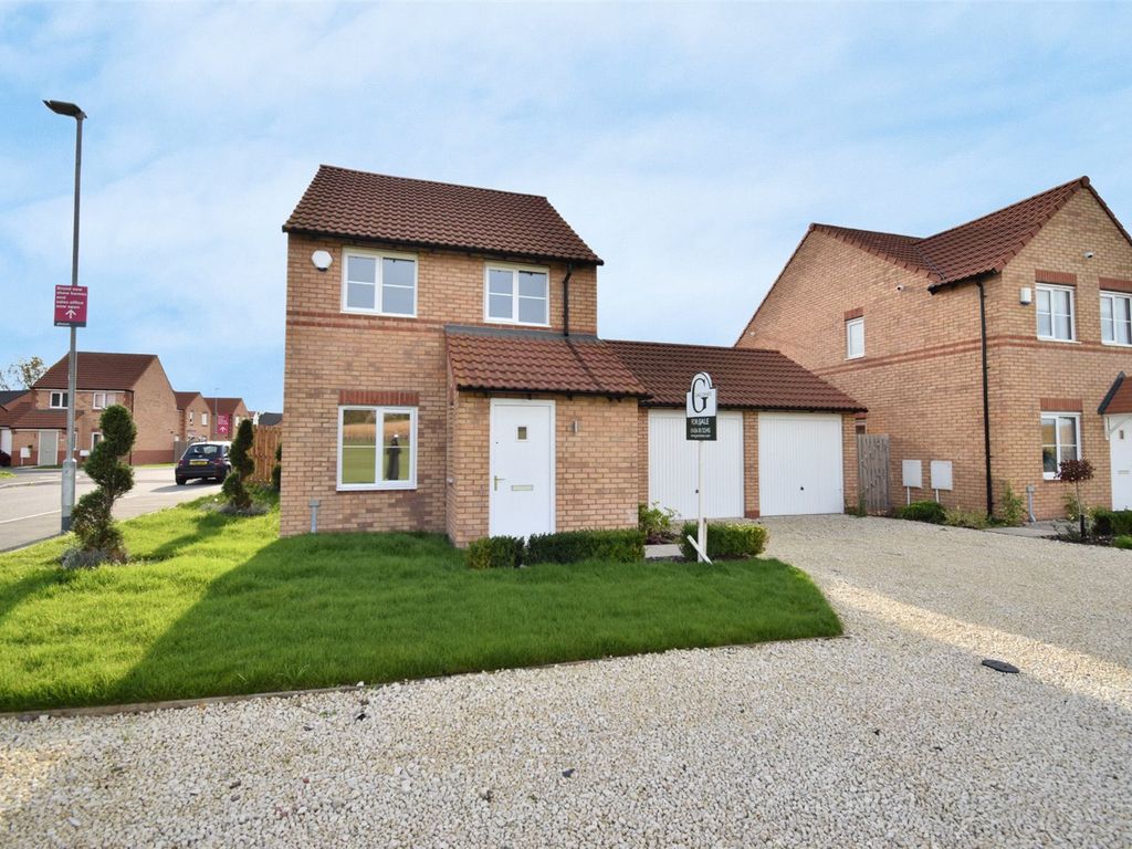3 bed detached house for sale in Sleepers Close, New Ollerton, Newark