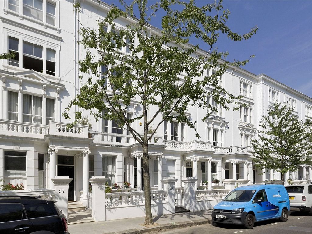 1 bed flat for sale in Palace Gardens Terrace, London W8, £1,195,000