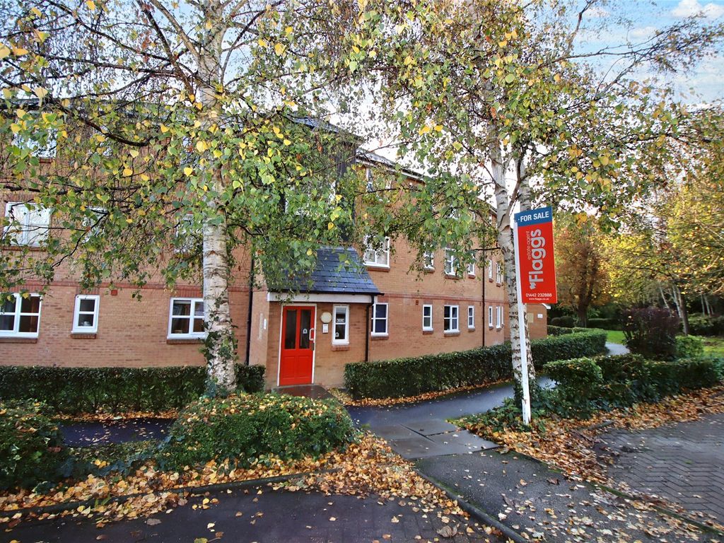 Minoan Drive, Apsley, Hemel Hempstead, Hertfordshire HP3  