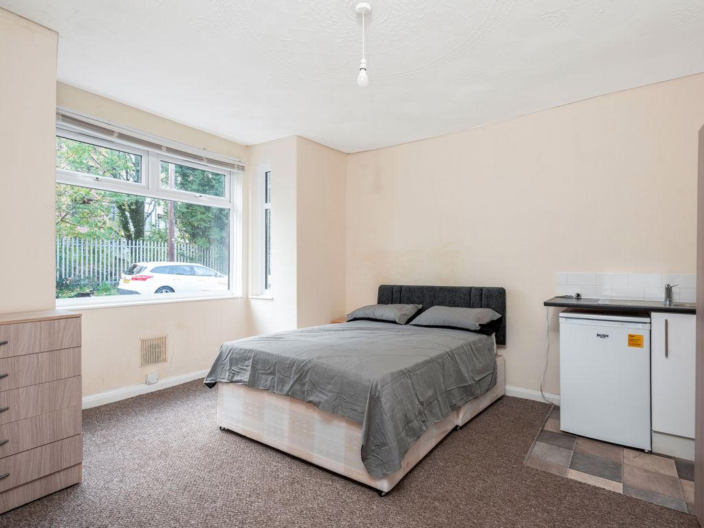 Room to rent in Athol Road, Erith DA8 Zoopla
