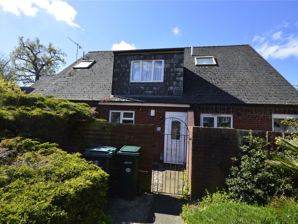 2 bed terraced house for sale in Spur Close, Abbots Langley