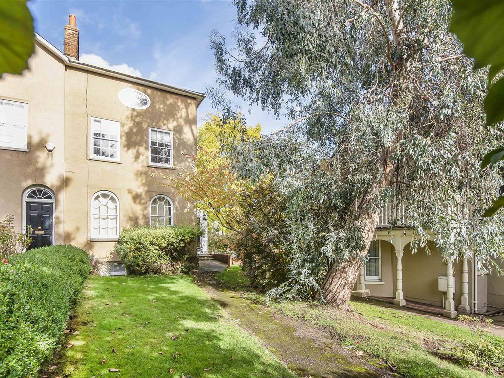 2 bed flat for sale in Castle Hill, Reading RG1 Zoopla