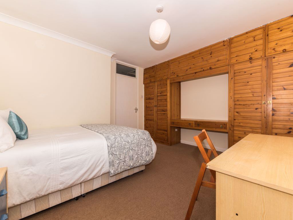 4 bed property to rent in Sandhurst Close, Canterbury CT2 Zoopla