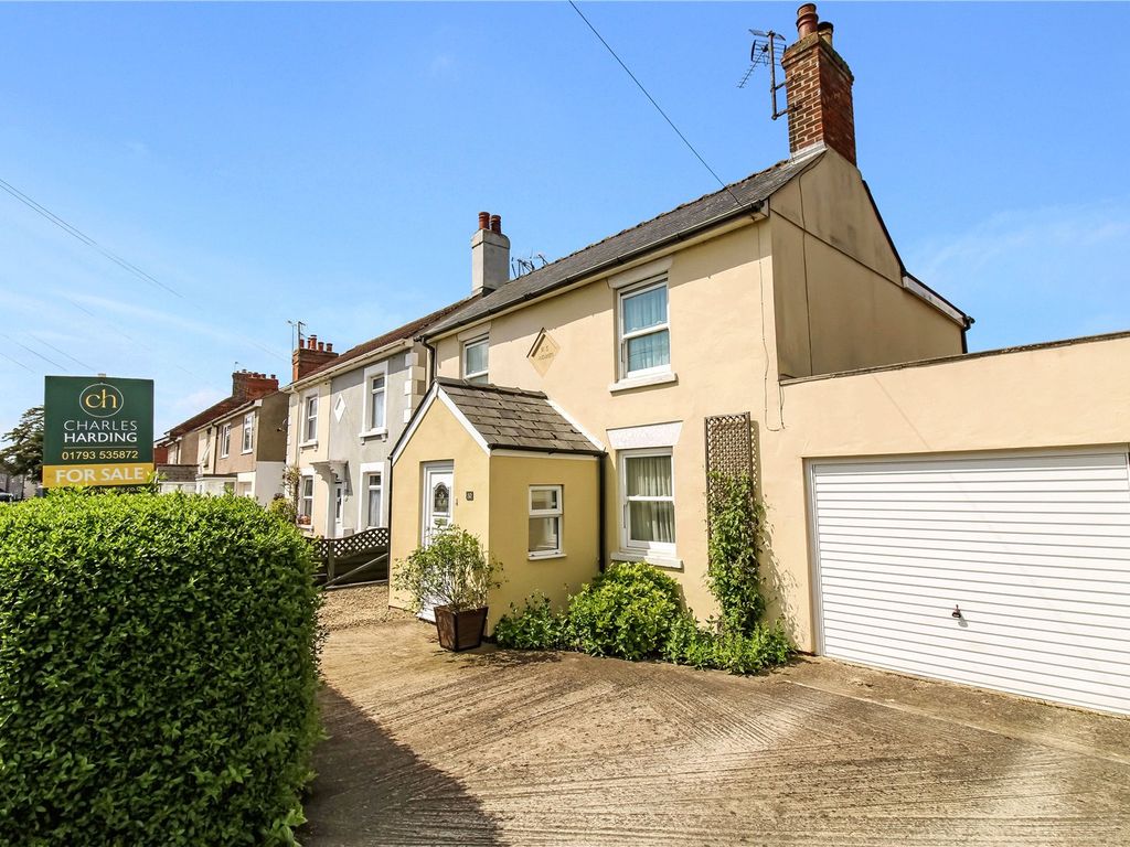 3 bed detached house for sale in St Philips Road, Upper Stratton