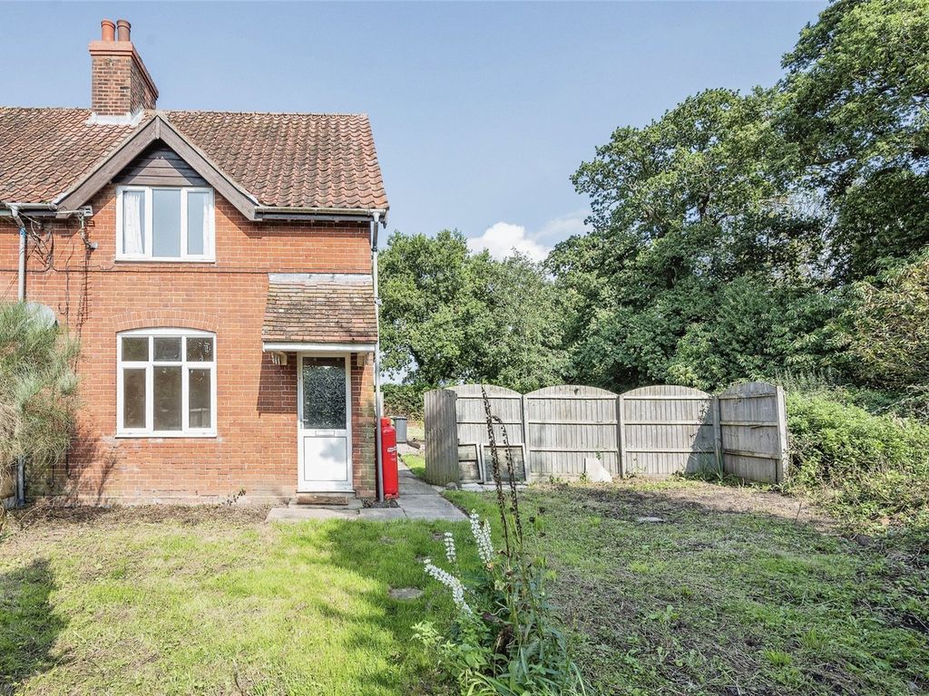 2 bed semidetached house for sale in Tunstead Road, Hoveton, Norwich, Norfolk NR12, £280,000