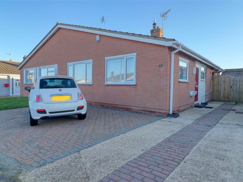 2 bed bungalow for sale in Clays Road, Frinton Homelands, Walton On The
