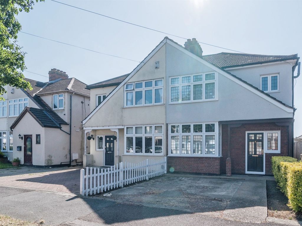 3 bed semidetached house for sale in Grenfell Avenue, Hornchurch RM12