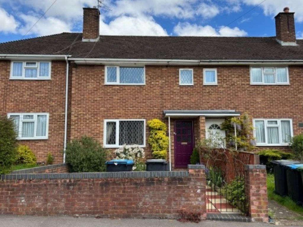 2 bed property for sale in Northridge Way, Boxmoor Borders HP1, £