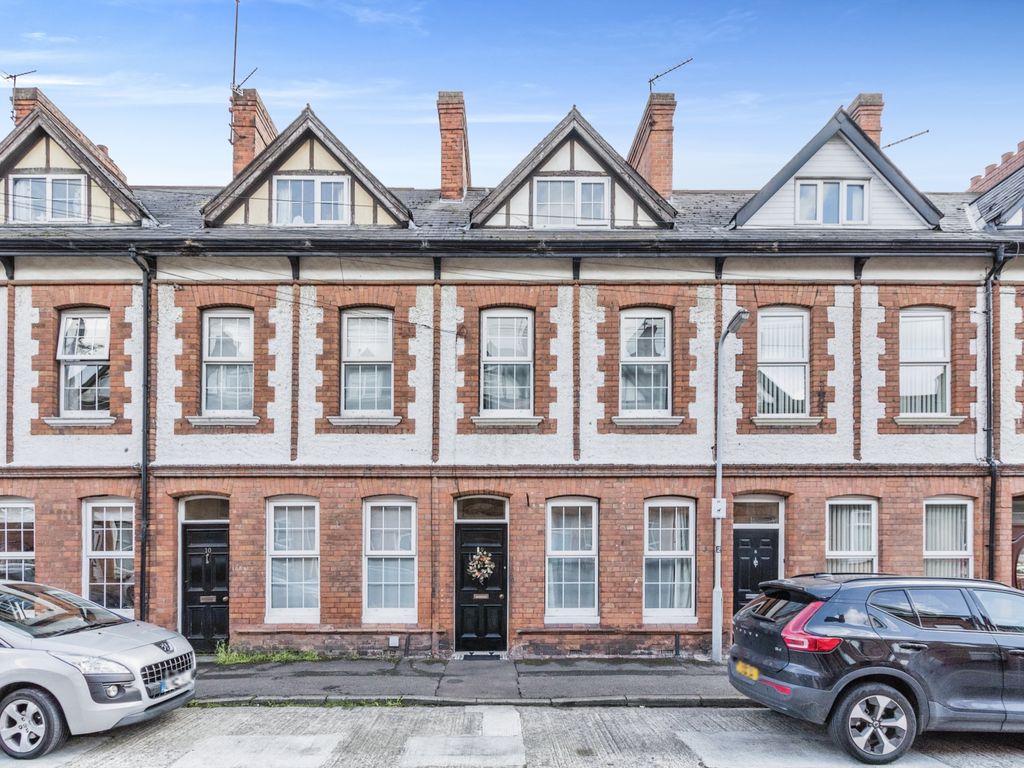 4 bed town house for sale in Jocelyn Gardens, Belfast BT6, £165,000