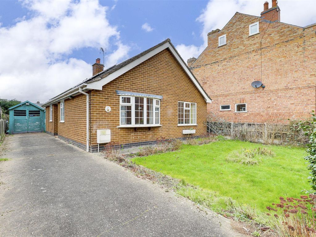 3 bed detached bungalow for sale in Myrtle Avenue, Long Eaton