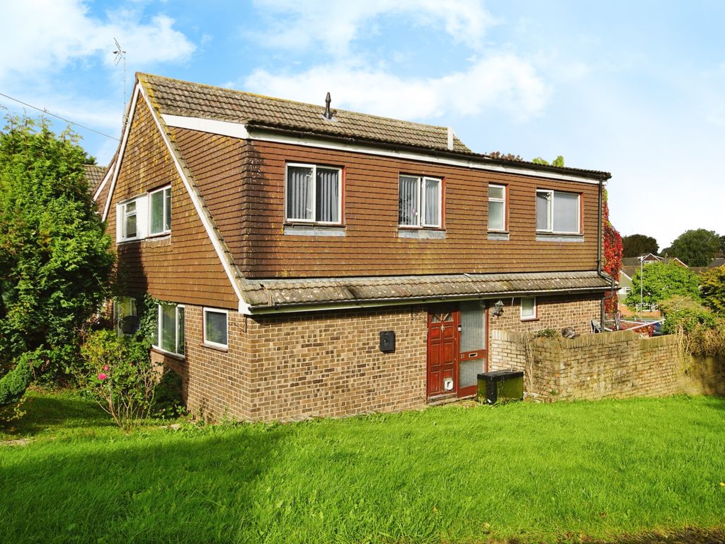 3 bed semidetached house for sale in Oaktree Avenue, Pucklechurch, Bristol BS16, £350,000 Zoopla