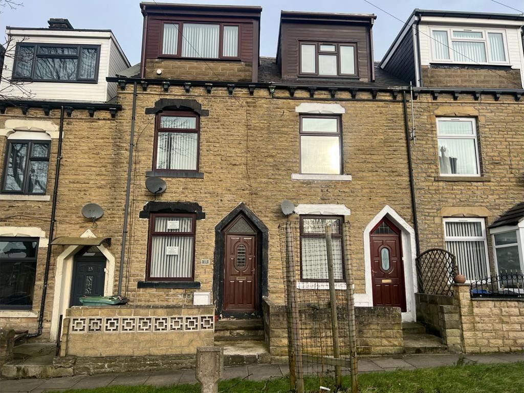 4 bed terraced house for sale in Greenhill Lane, Bradford BD3, £150,000