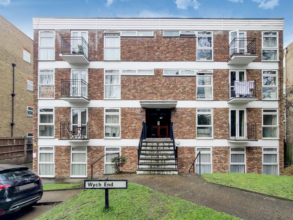 1 bed flat to rent in Copers Cope Road, Beckenham, London, Greater
