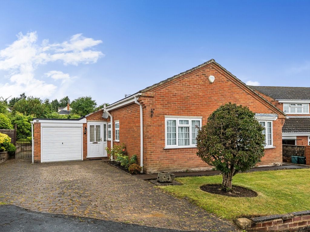 3 bed detached house for sale in Ullswater Close, Farnham, Surrey GU9