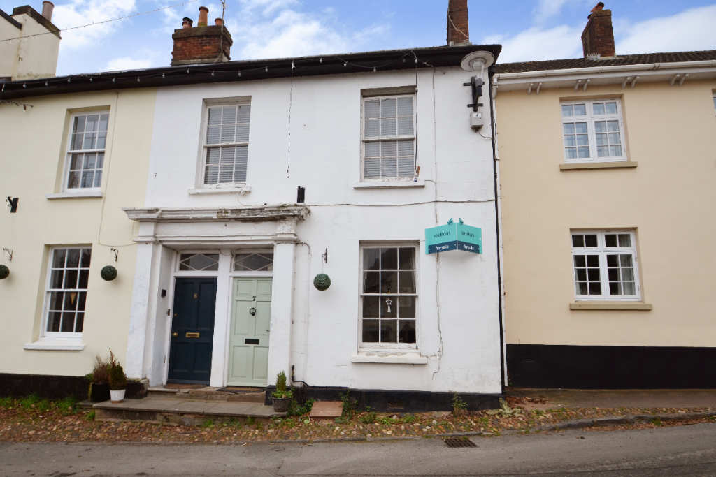 3 bed terraced house for sale in The Square, Uffculme, Cullompton