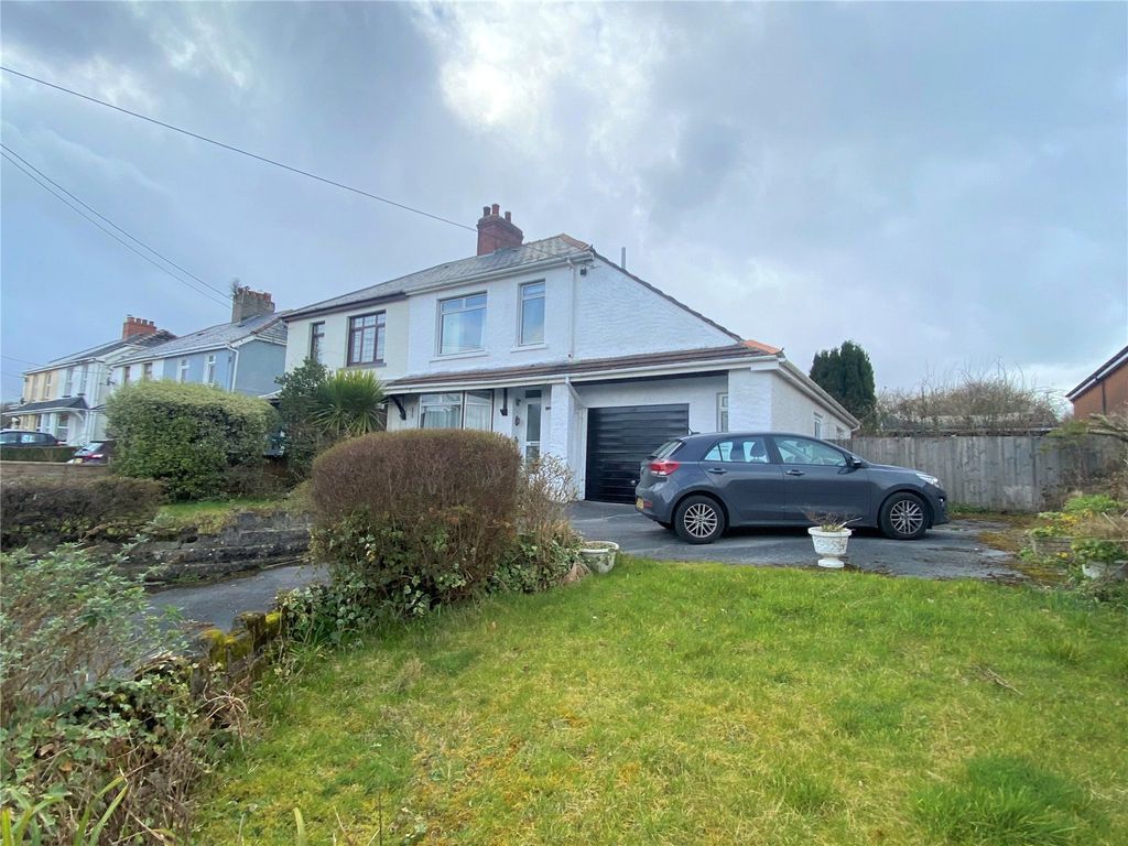 4 bed semidetached house for sale in Saron Road, Saron, Ammanford