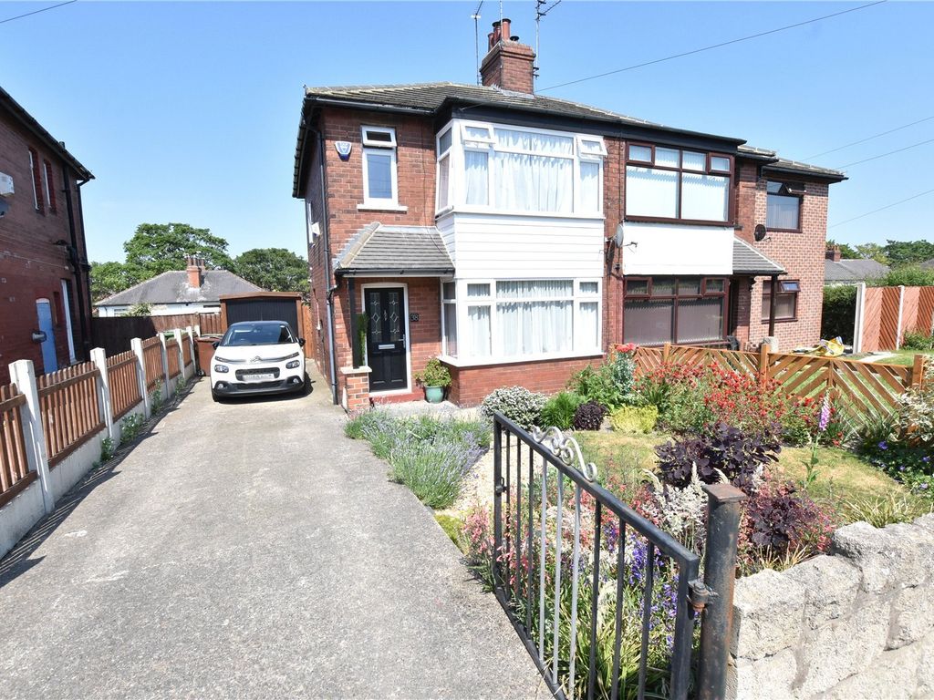 3 bed semidetached house for sale in The Oval, Leeds, West Yorkshire