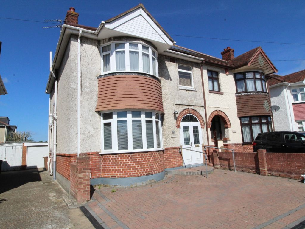 5 bed semidetached house for sale in Court Lane, Drayton, Portsmouth