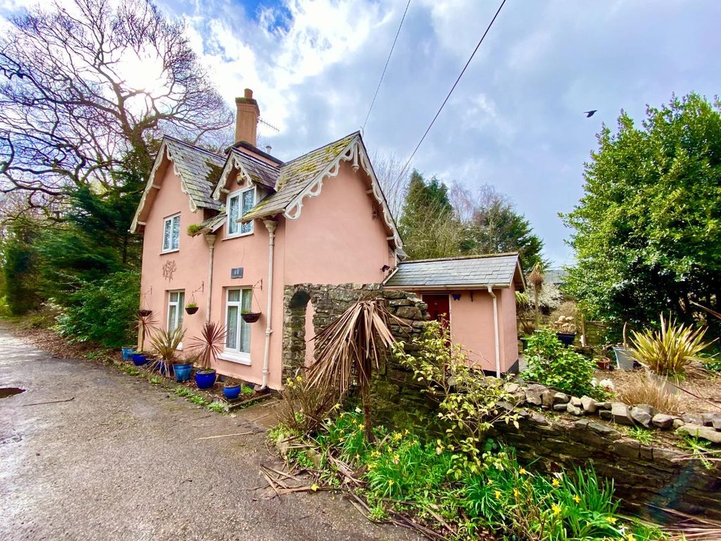 3 bed detached house for sale in Bolham Road, Tiverton EX16 Zoopla