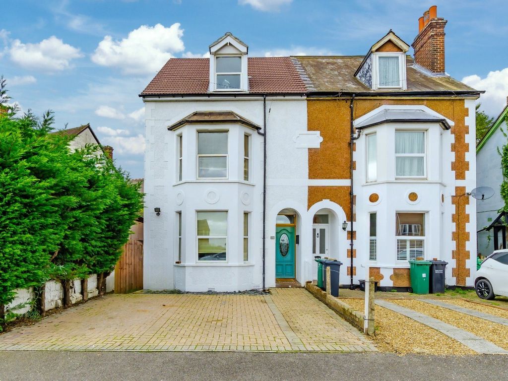 St. Johns Terrace Road, Redhill RH1  