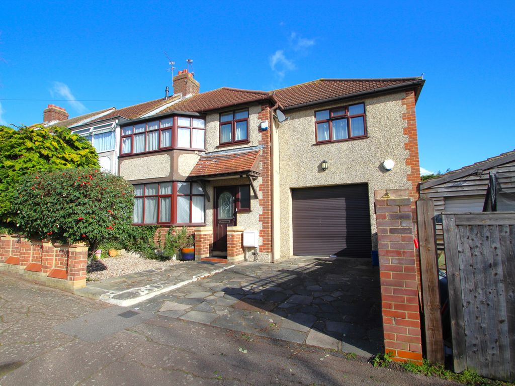 3 bed semidetached house for sale in Highland Avenue, Loughton IG10