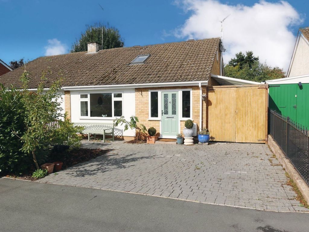 3 bed semidetached house for sale in Waterloo Crescent, BidfordOn