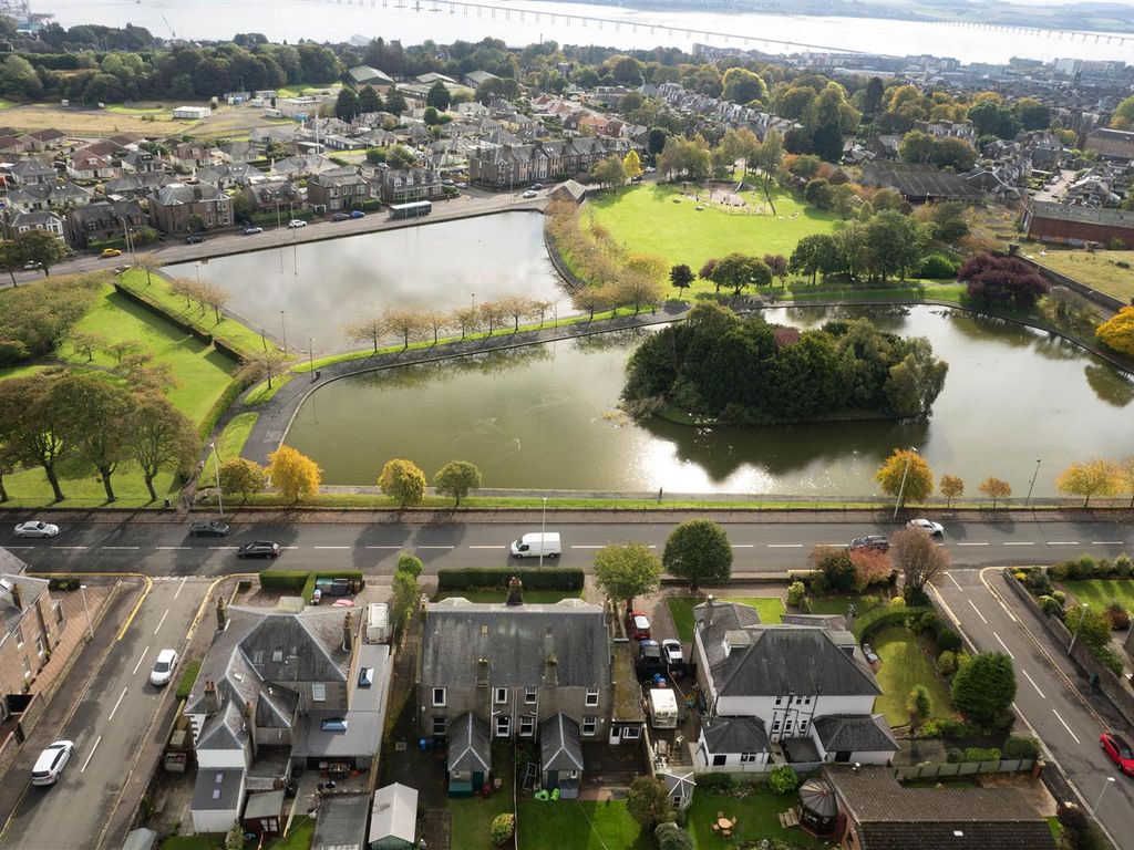 4 bed semidetached house for sale in Clepington Road, Dundee DD4, £