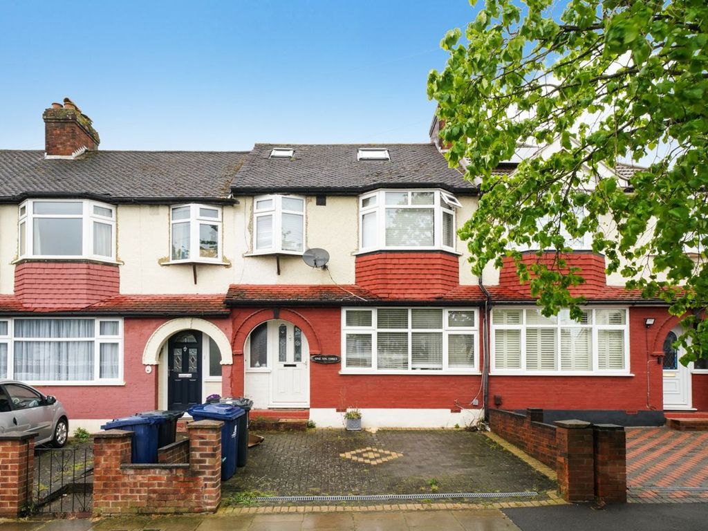 5 bed terraced house for sale in Castle Road, Northolt UB5, £559,950