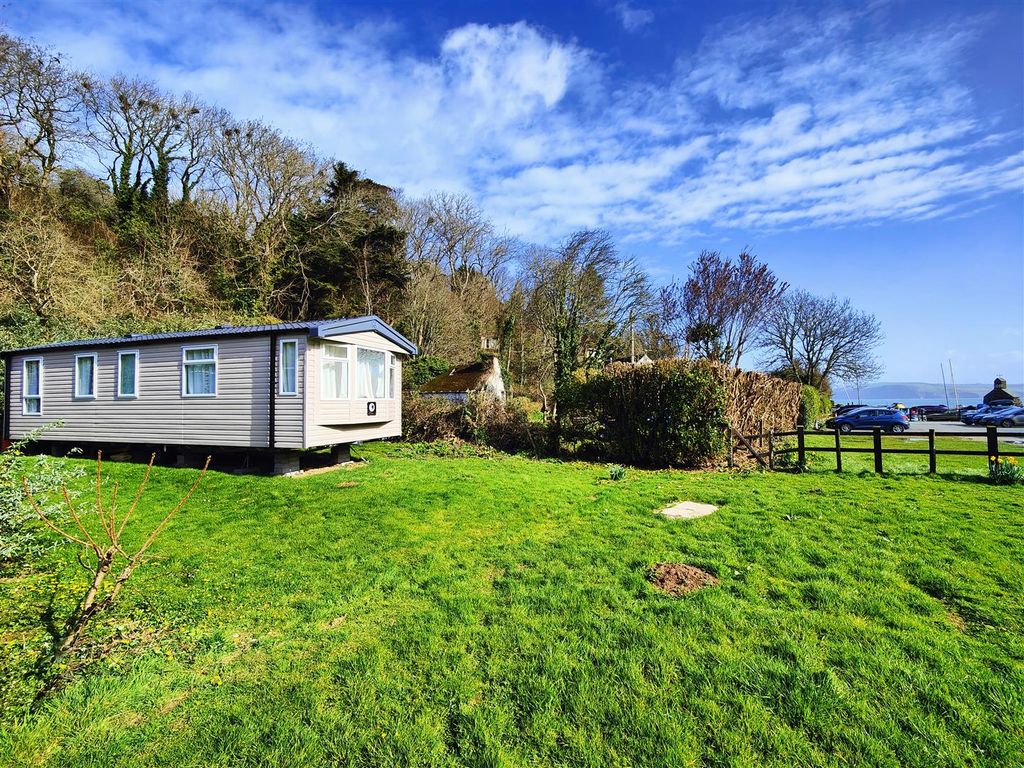 2 bed mobile/park home for sale in 1 Cwm Yr Eglwys Caravan Park, Cwm Yr